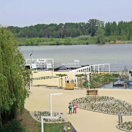 Donaublick Mit Terrasse